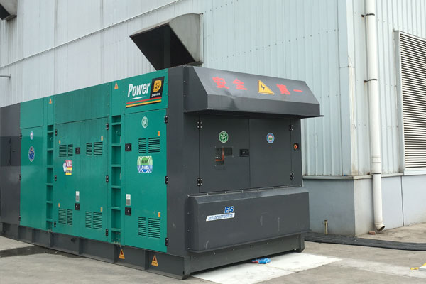 三穗燃油滤清器的更换流程是怎样的？