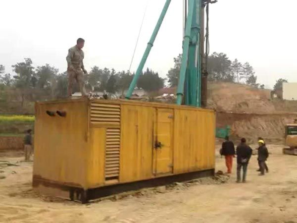 三穗如何判断水冷式机油散热器密封件是否需要更换？